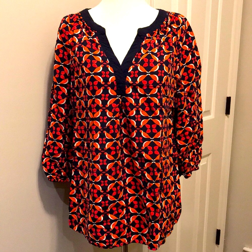 ‼️LAST DAY‼️ CROWN & IVY Popover Top - Picture 3 of 7